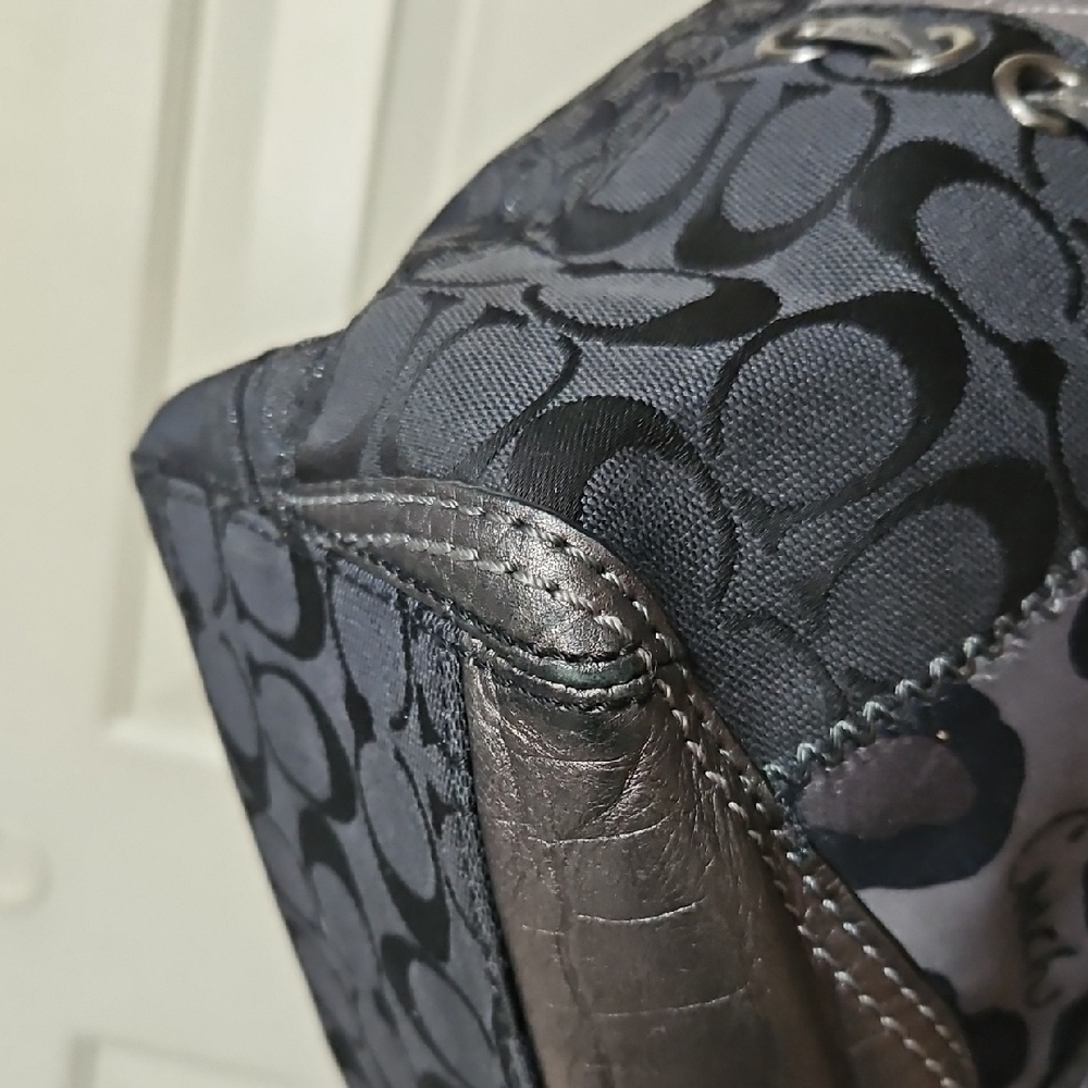 Coach Y2K EUC Patchwork Shoulder Bag - image 10